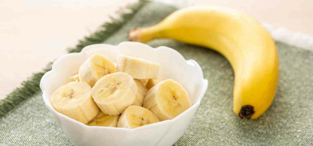 pisang mempunyai kandungan gula dan kalori yang tinggi. Namun, buah pisang padat akan nutrisi.