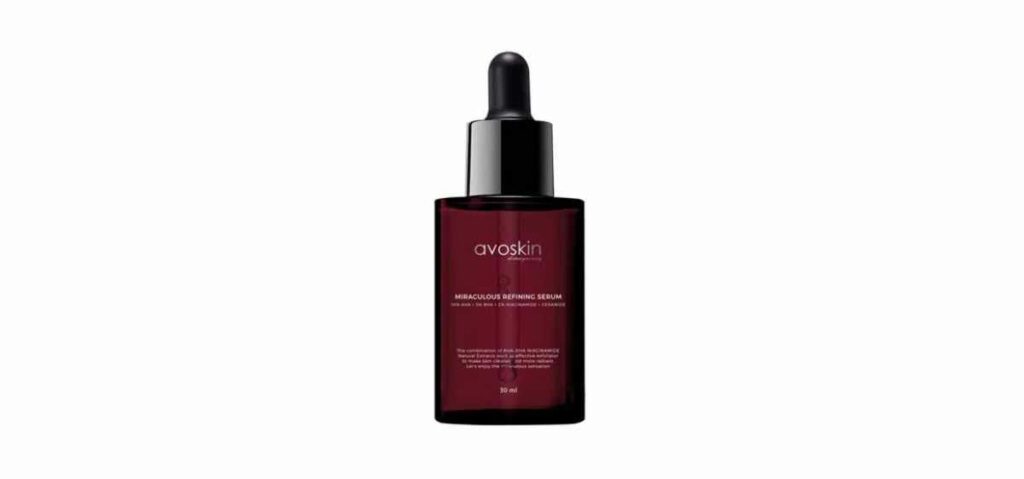 Salah satu serum lokal untuk mengatasi kulit berminyak dan berjerawat adalah Avoskin Miraculous Refining Serum.