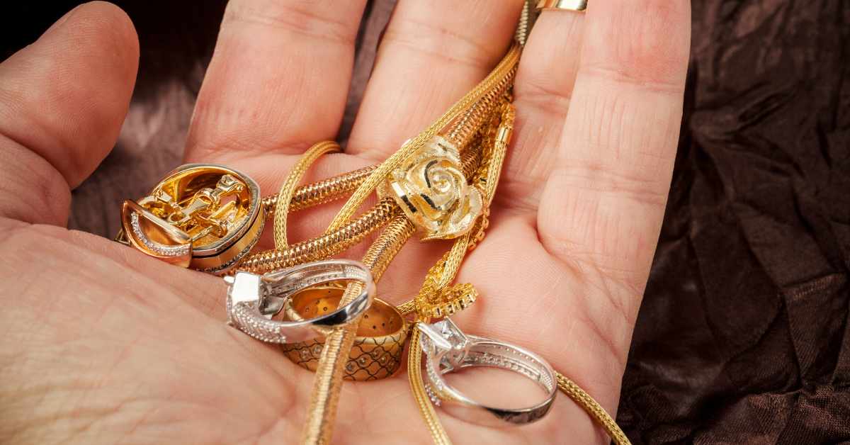 Biar Gak Rugi! Ini Cara Menghitung Harga Jual Emas & Contohnya